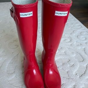 Red gloss tall Hunter rain boots